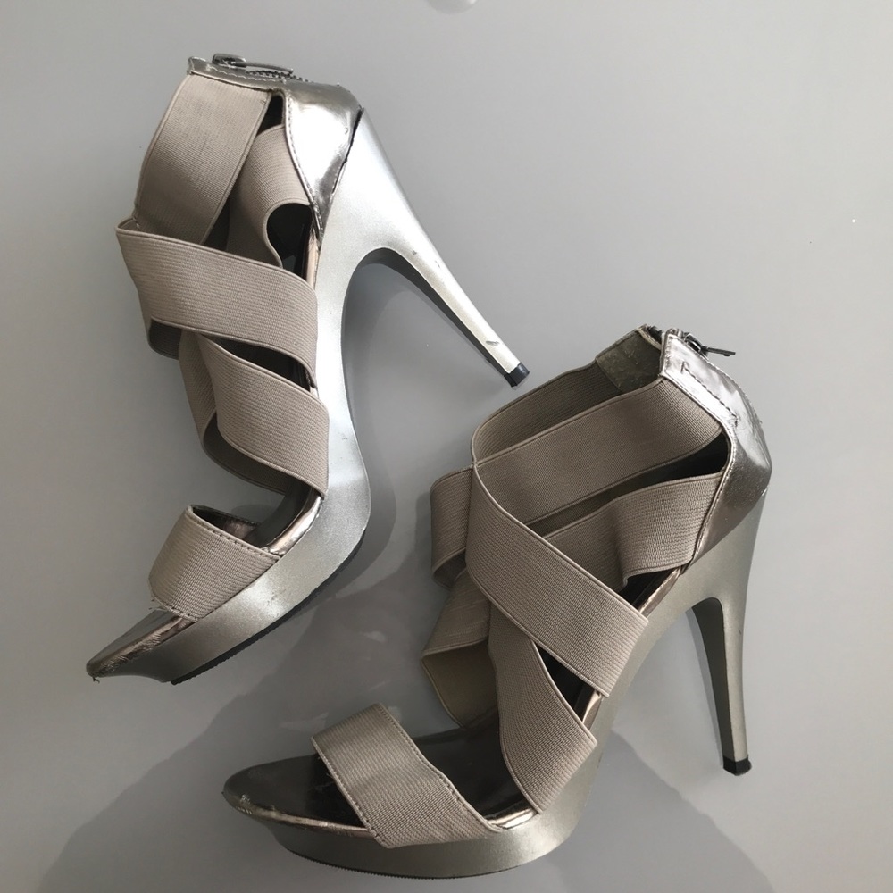 Strappy heels - Picture 2 of 4